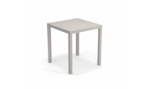 Nova, tavolo ristorante per l'arredo indoor e outdoor