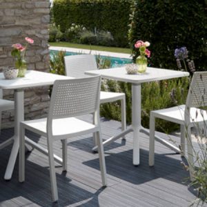 Emi, sedia outdoor per l'arredo contract
