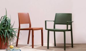 Emi, sedia outdoor per l'arredo contract