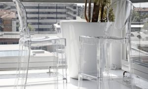 Igloo, sgabello impilabile per l'arredo indoor e outdoor