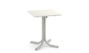 Table System, tavolo moderno per l'arredo giardino