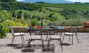 Cambi, tavolo classico per l'arredo outdoor