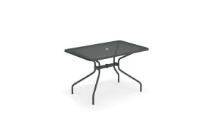 Cambi, tavolo classico per l'arredo outdoor
