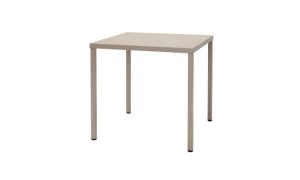 Summer, tavolo ristorante per l'arredo outdoor