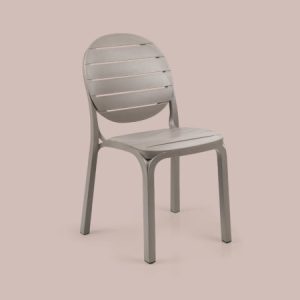 Erica, sedia moderna per l'arredo giardino