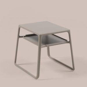 Pop, tavolo basso con vassoio per l'arredo indoor e outdoor