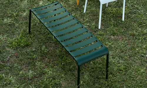 Stecca, panca in metallo per l'arredo giardino