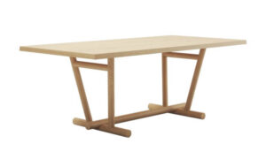 Woodbridge, tavolo in legno per spazi interni