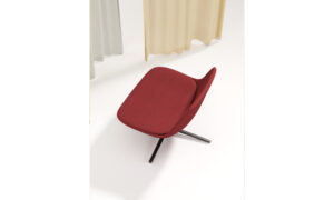 Pure Loop Lounge, poltrona a base centrale per l'arredo indoor