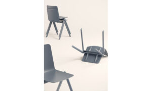 Stack, sedia moderna impilabile per l'arredo indoor e outdoor