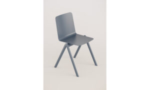 Stack, sedia moderna impilabile per l'arredo indoor e outdoor
