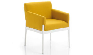 Stand, poltrona quattro gambe, imbottita
