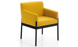 Stand, poltrona quattro gambe, imbottita