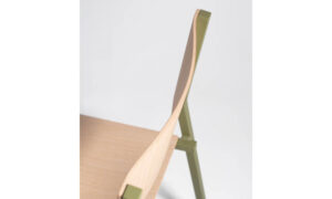 GT01, sedia moderna a slitta per l'arredo indoor