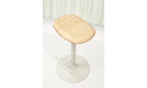 Flink Wood, sgabello mono gamba con sedile in legno