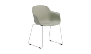 Loria 1GT, sedia con struttura a slitta per l'arredo indoor