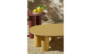 Hyppo, tavolo basso per l'arredo indoor di bar e caffè