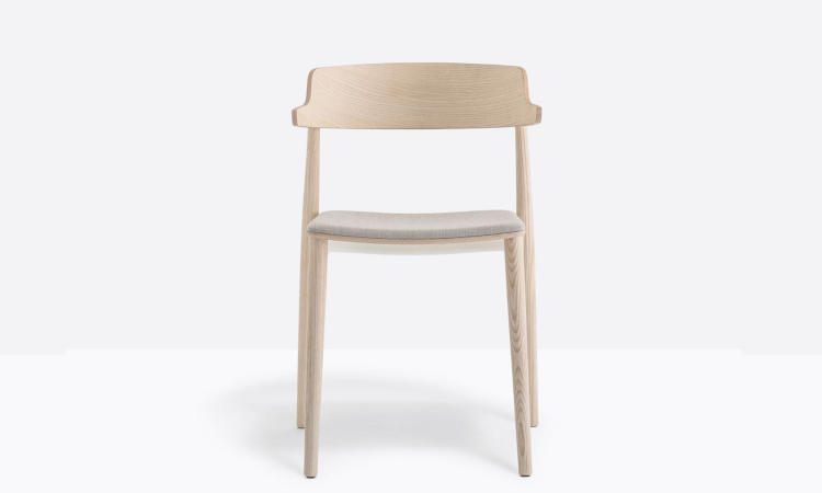 Nemea 2826, sedia in legno con braccioli