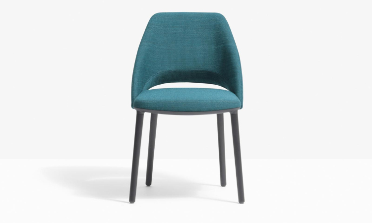 Vic 655, poltroncina imbottita per l'arredo indoor