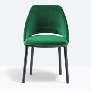 Vic 655, poltroncina imbottita per l'arredo indoor