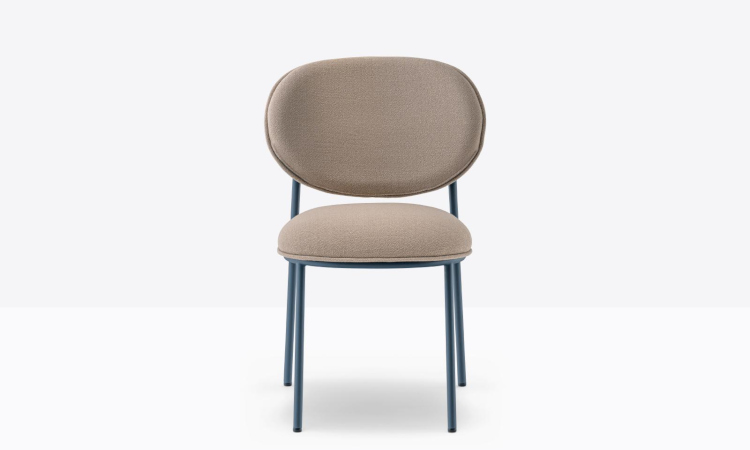 Stiel 2960, sedia imbottita, impilabile per l'arredo indoor