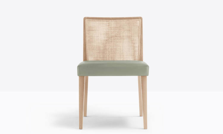 Glam 432, sedia impilabile per l'arredo contract